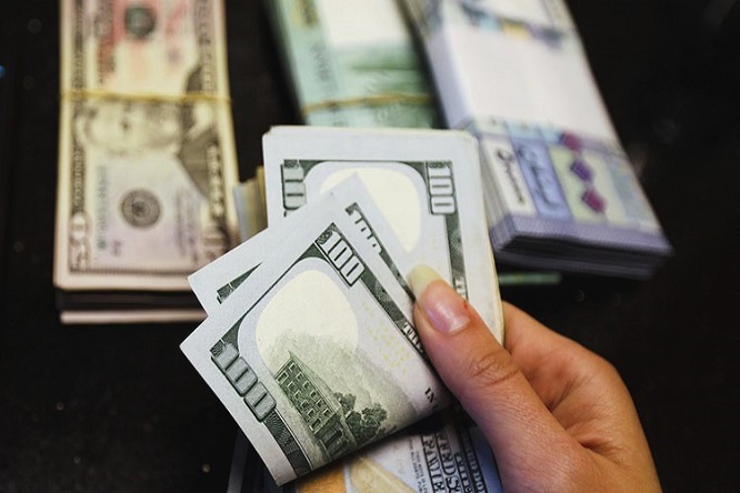 Héctor Andrés Obregón Pérez - Tipo de cambio fijo y flotante ¡Decisión crucial entre estabilidad y flexibilidad! - FOTO